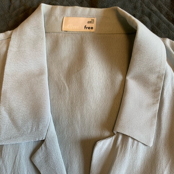 Aritzia Wilfred free tie blouse - Picture 2 of 2